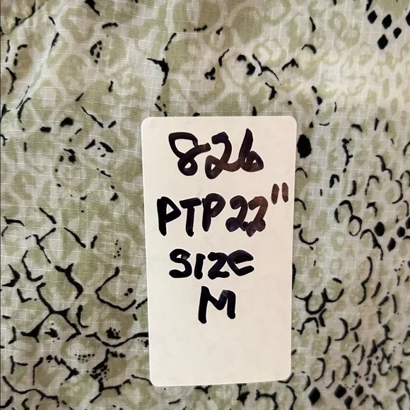 826. Patterned Zip-Up Jacket - Picture 3 of 6